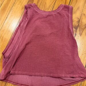 Womens lululemon tank size 4! Great condition